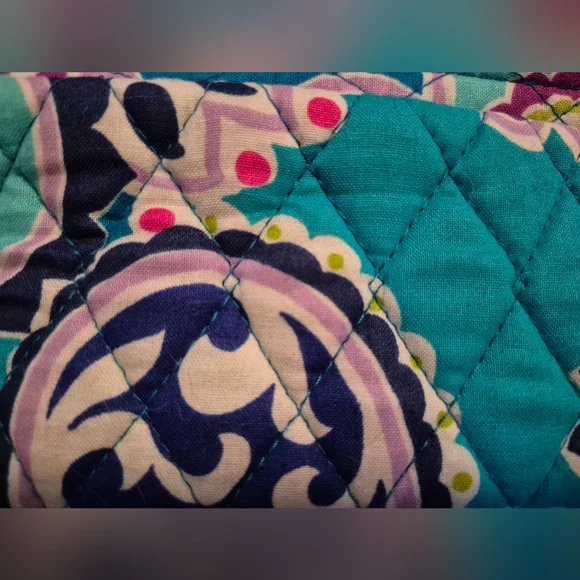 Vera Bradley Quilted Paisley Cosmetic Bag - Teal Purple Wakiki Patern - Picture 11 of 11